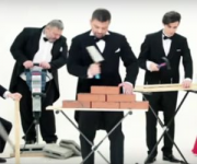 Украинские строители сыграли рождественский хит на строительных инструментах(видео)