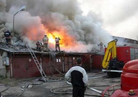 Баба потерпела на пожаре в гараже под Симферополем